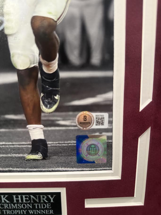 Derrick Henry Autographed Hand Signed Custom Framed Alabama Crimson Tide Photo - Beckett COA