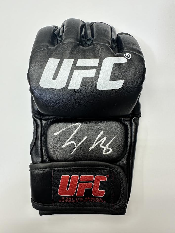 Max Holloway Autographed Hand Signed UFC Glove - Beckett COA