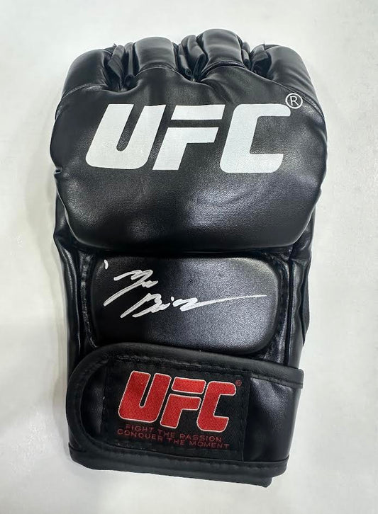 Jan Blachowicz Autographed Hand Signed UFC Glove - Beckett COA