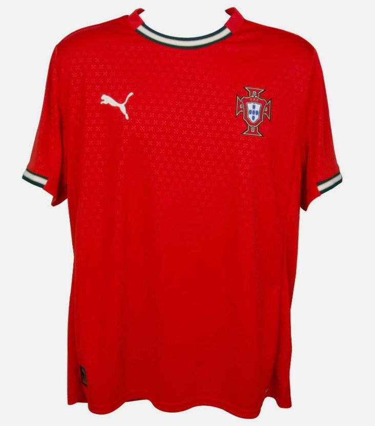 Bruno Fernandes Autographed Hand Signed Portugal Jersey - Beckett COA