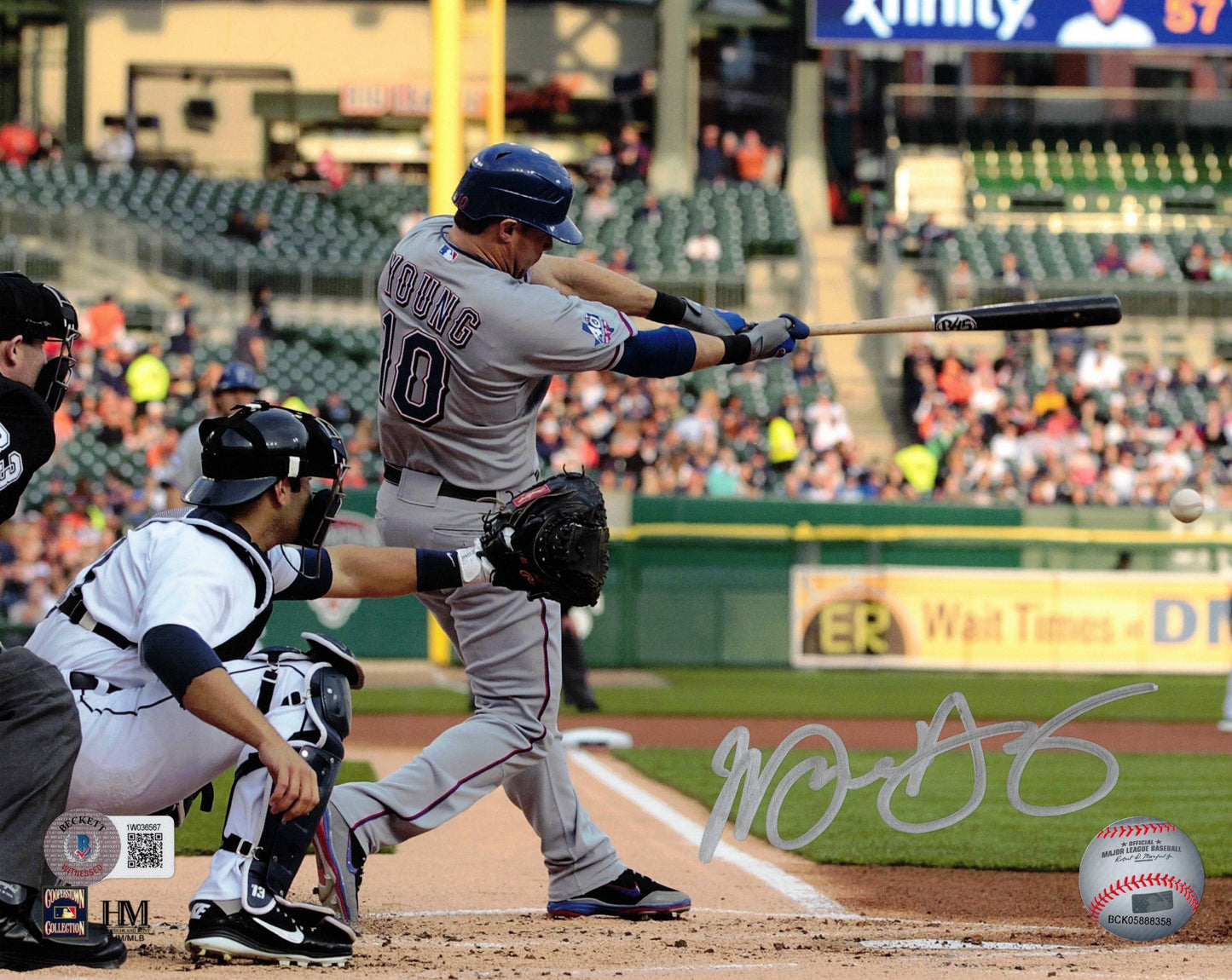 Michael Young Autographed Hand Signed Horizontal 8x10 Texas Rangers Photo - Beckett COA