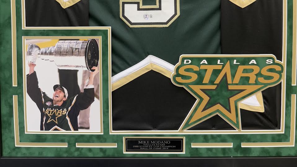 Mike Modano Autographed Hand Signed Custom Framed Dallas Stars Jersey - Beckett COA