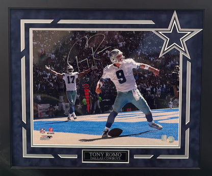 Tony Romo Autographed Hand Signed Custom Framed 16x20 Dallas Cowboys Photo - Romo Hologram