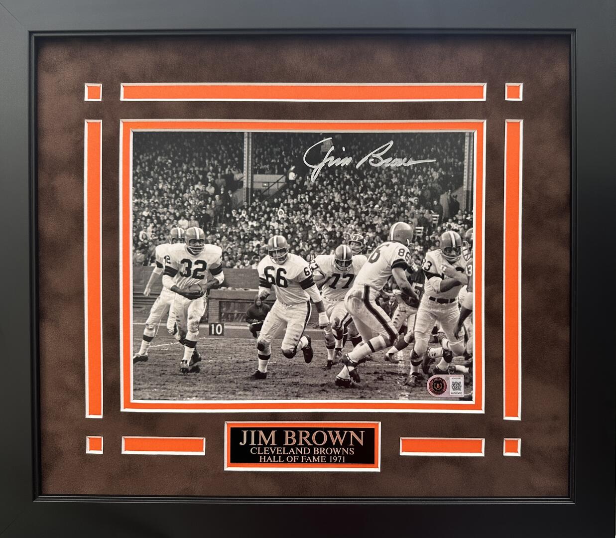 Jim Brown Autographed Hand Signed Custom Framed 8x10 Cleveland Browns Photo - Beckett COA