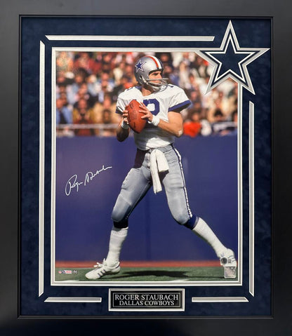 Roger Staubach Autographed Hand Signed Custom Framed 16x20 Dallas Cowboys Photo - Beckett COA